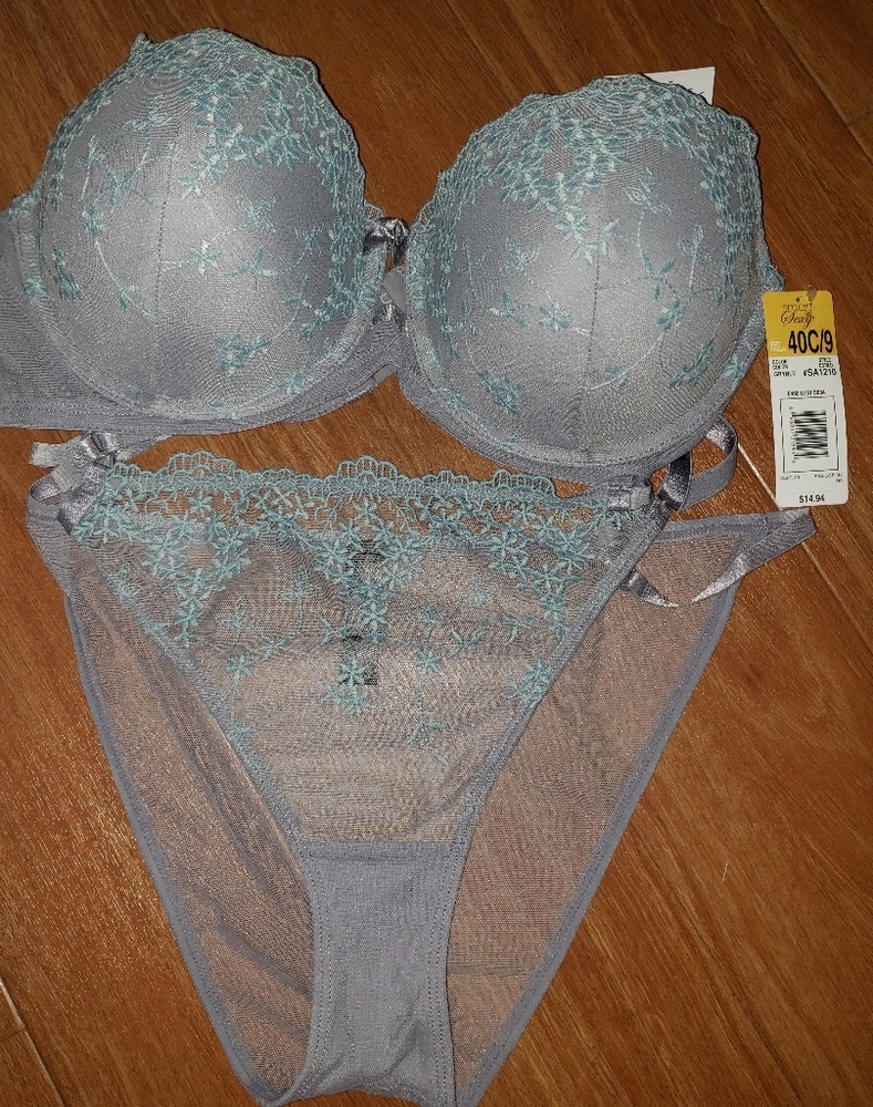 Smart % Sexy Matching Bra and Panty Set